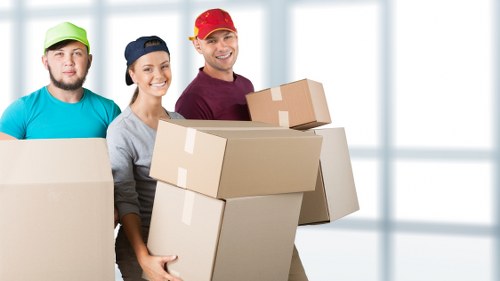 Fragile item packing support for homes and offices in Yeading